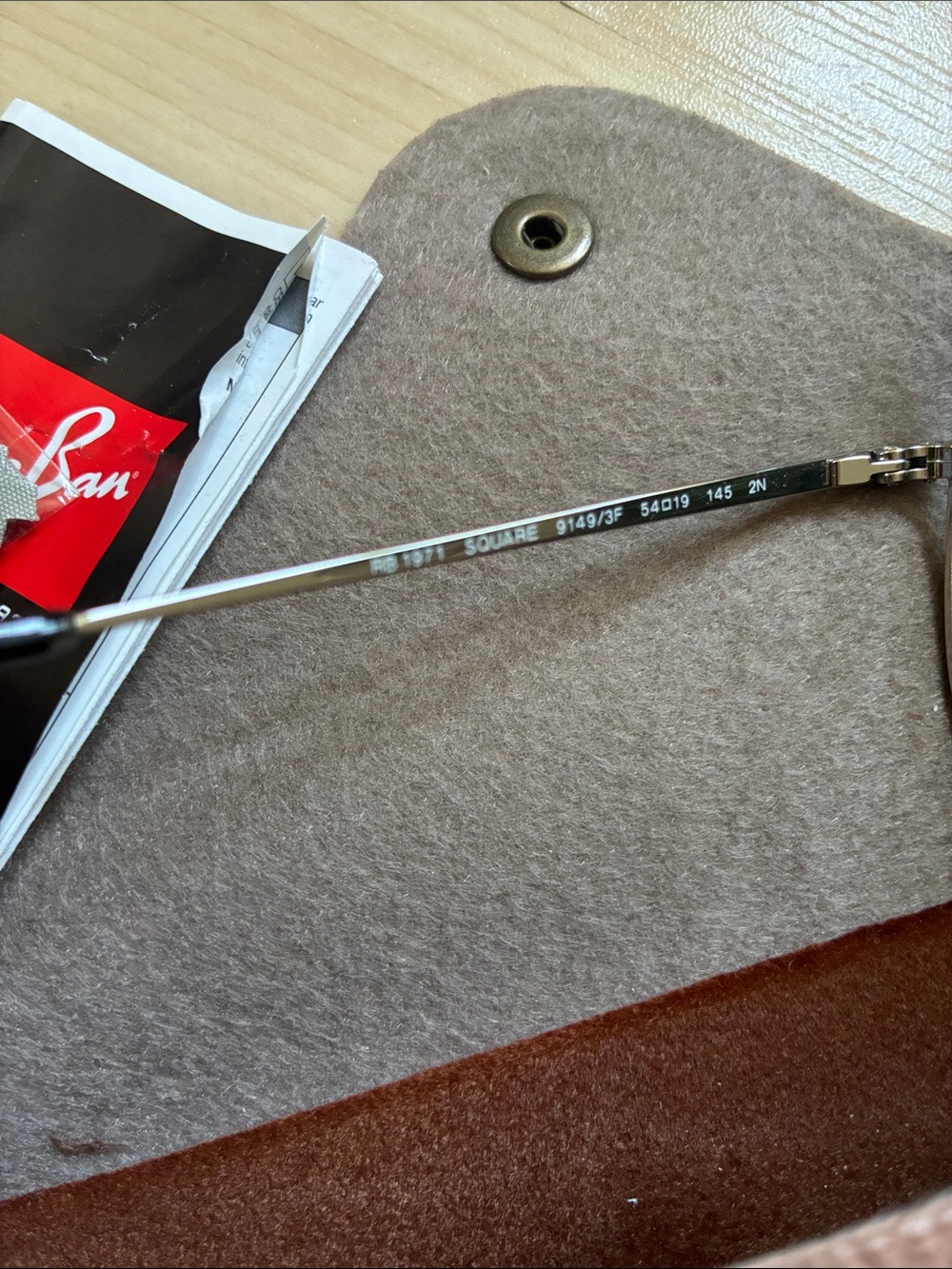 Like new Square frame Ray Bans , never worn - Picture 5 of 6